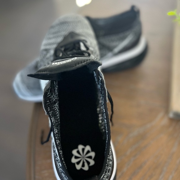 Nike air max flyknit size 9 1/2 - Picture 5 of 5